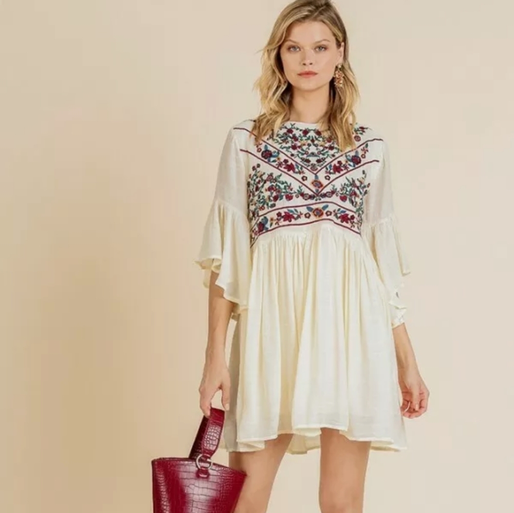 New Umgee Floral Embroidered Ruffle Bell Sleeve Dress M